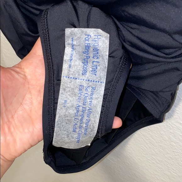 La Blanca Island Goddess One-piece Swimsuit- Black - Picture 10 of 10